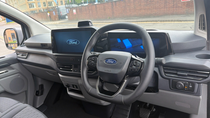 Ford Transit Custom 320 L1 Diesel Fwd 2.0 EcoBlue 170ps H1 Double Cab Van Limited Auto - Image 16